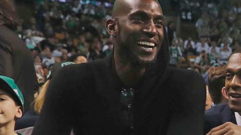 Kevin Garnett Has On-Brand Reaction Basketball Hall Of Fame Induction